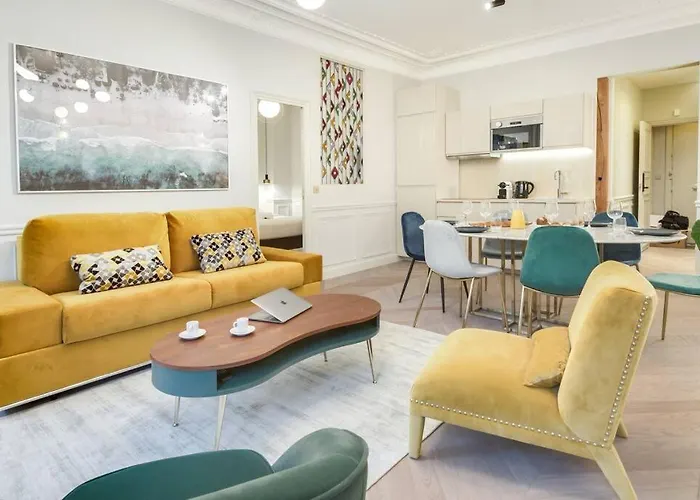 Bright And Gorgeous Flat In The Heart Of Paris