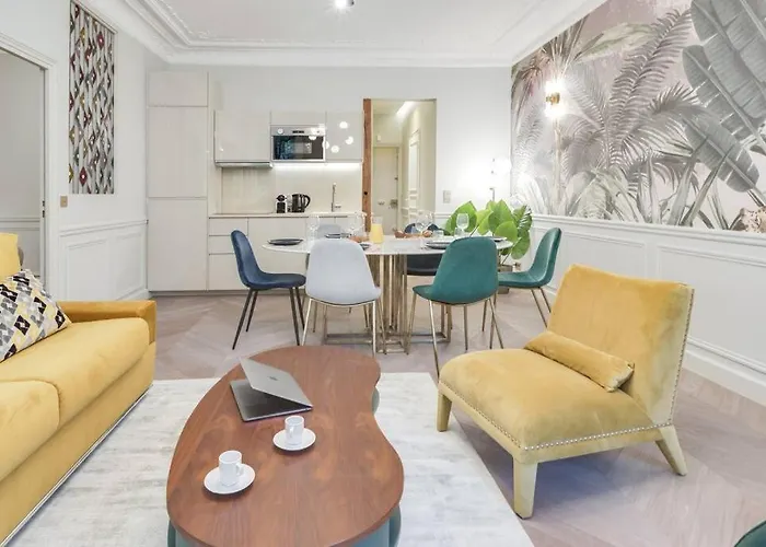 Bright And Gorgeous Flat In The Heart Of Paris