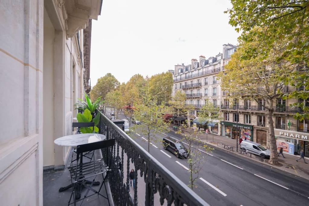 Bright And Gorgeous Flat In The Heart Of Parijs